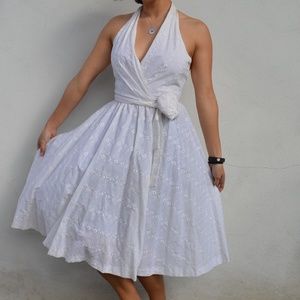 Summer halter dress (white floral)🚲🌈